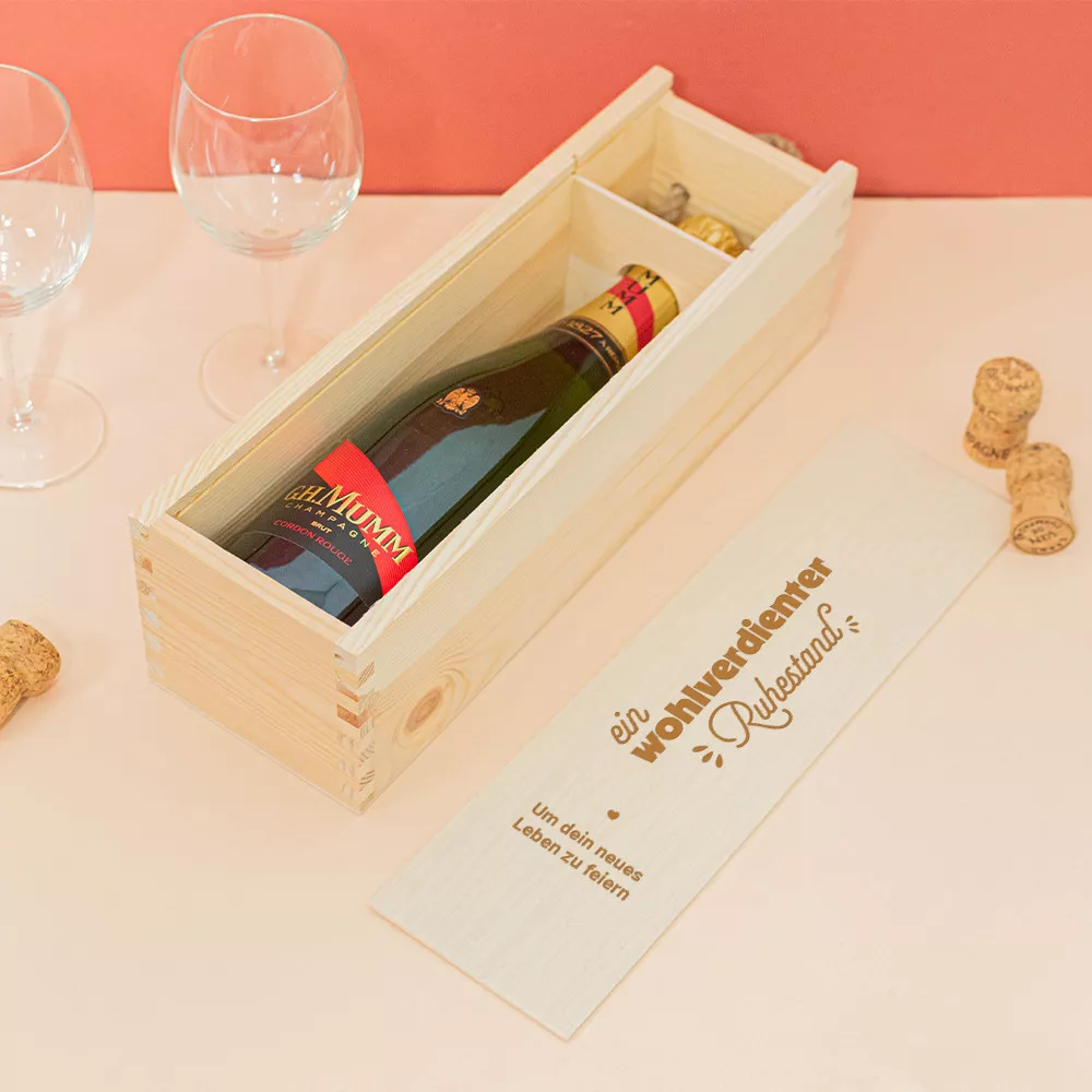 Personalisierbares Champagner-Geschenkset aus Holz zum Ruhestand