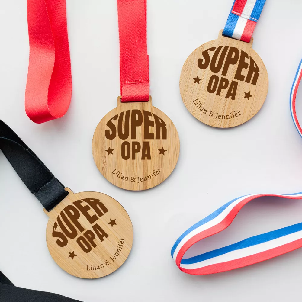 Holzmedaille Super Opa zum Personalisieren