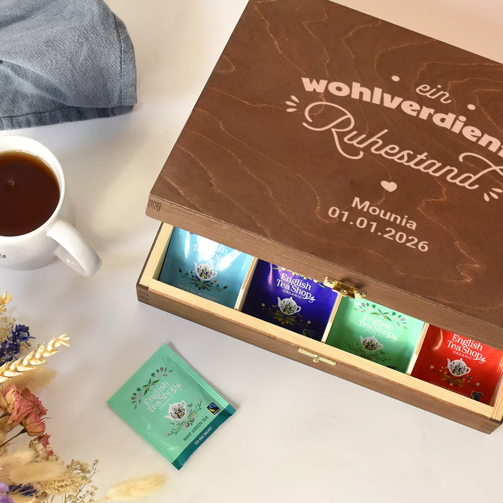 Holzkiste mit Bio-Tees und Infusionen für den Ruhestand individuell gestalten