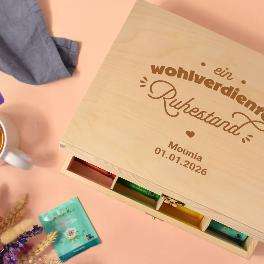 Holzkiste mit Bio-Tees und Infusionen für den Ruhestand individuell gestalten