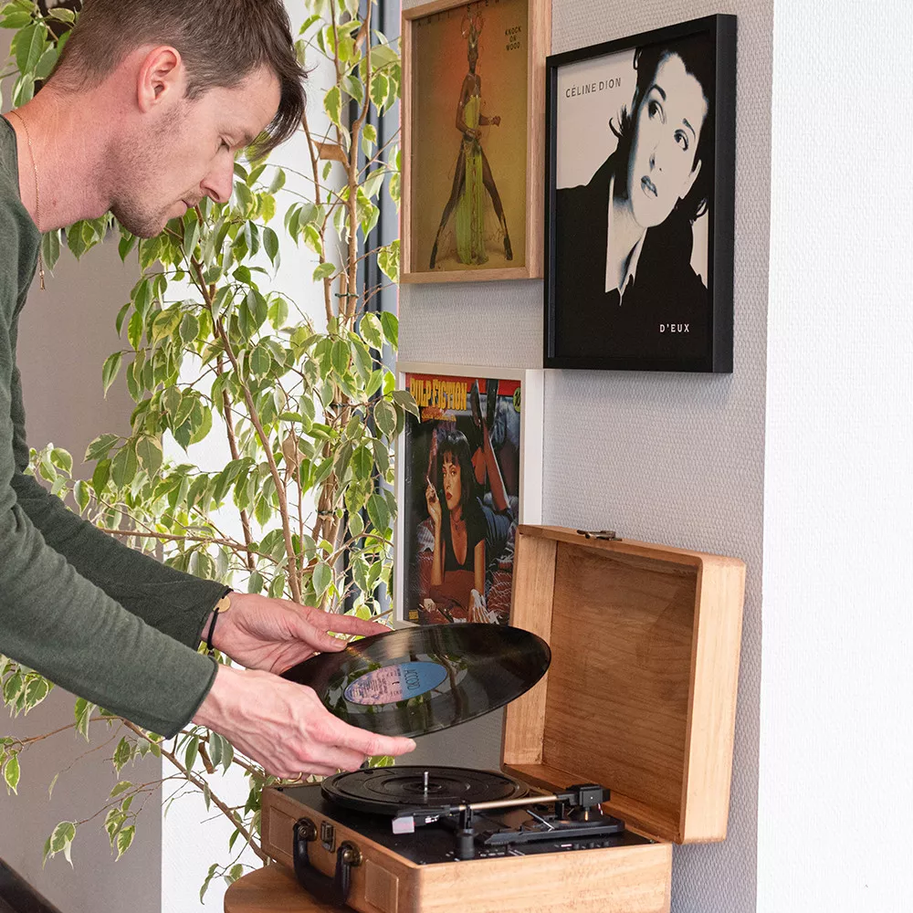 Rahmen aus Holz für Schallplatten