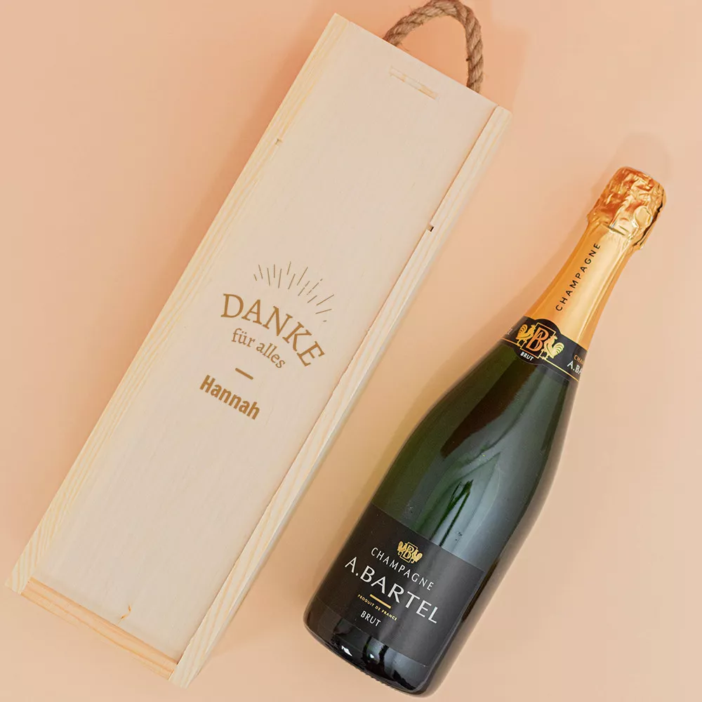 Holzkiste mit Champagnerflasche "Danke" personalisierbar