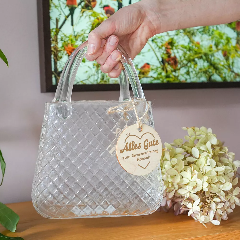 Handtaschen-Vase mit personalisiertem Holzanhänger "Alles Gute"