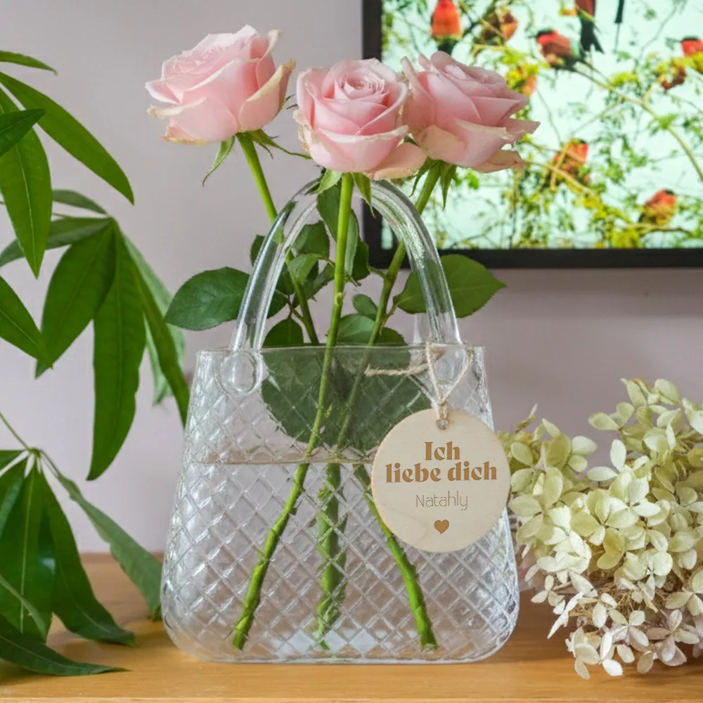 Handtaschen-Vase aus Glas mit personalisiertem „Ich Liebe Dich“ Holz-Anhänger