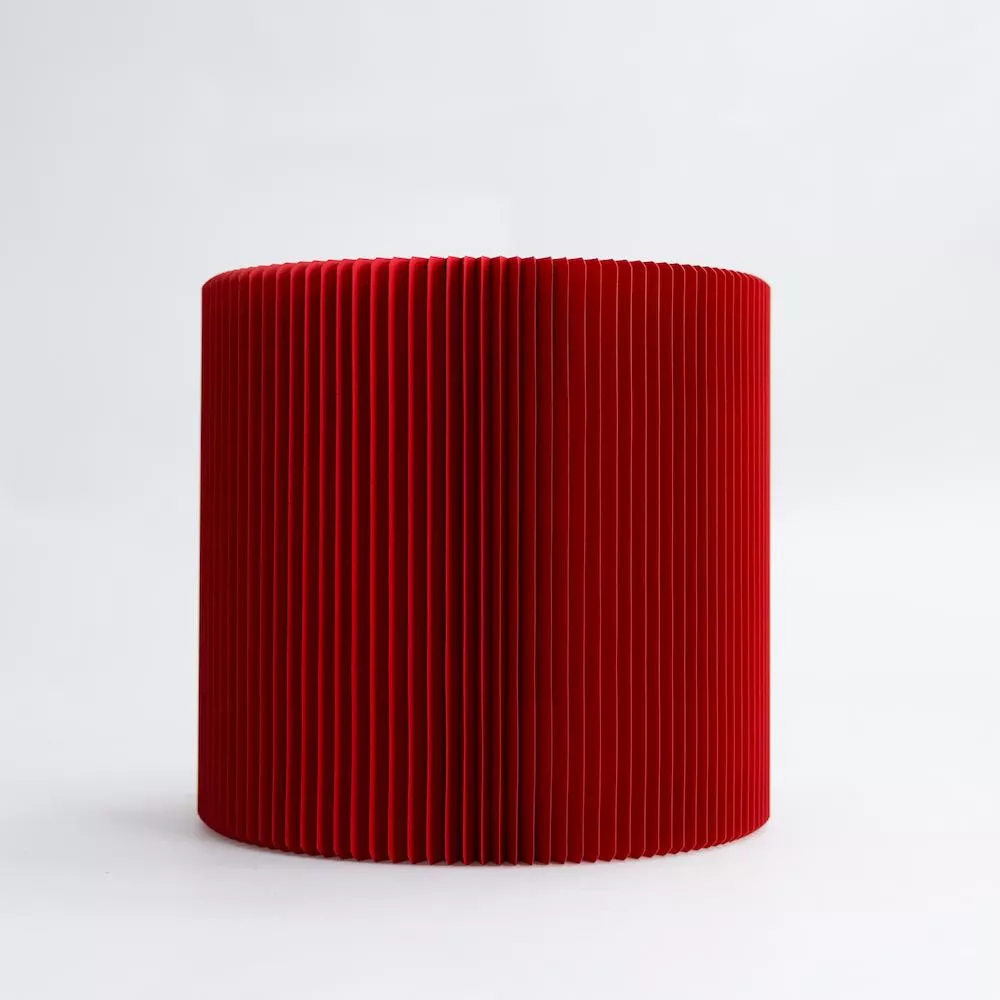 Faltbarer Sitzhocker aus rotem Kraftpapier, 28 cm
