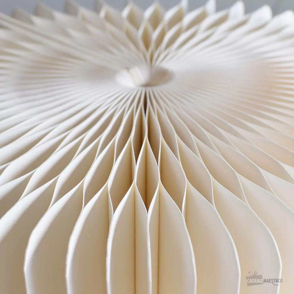Kompakter faltbarer Design-Hocker aus Kraftpapier Weiß 28 cm