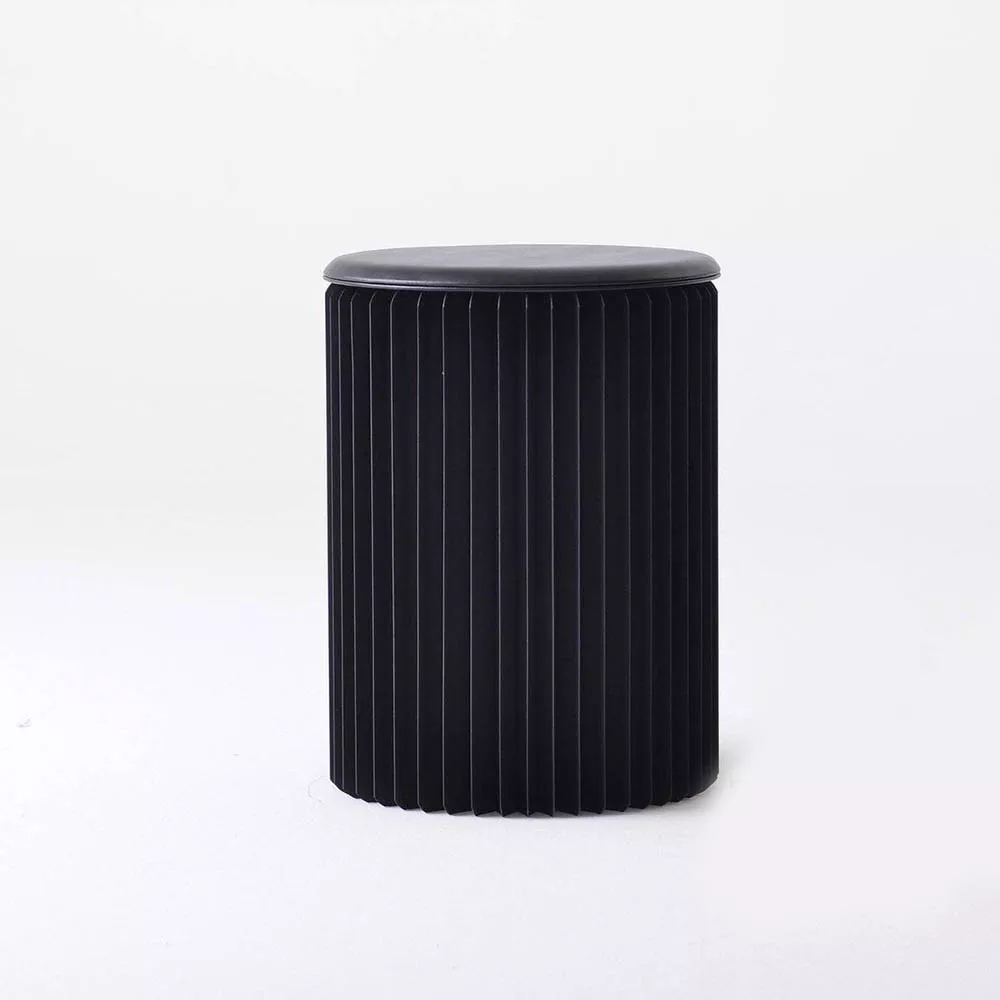 Schwarzer faltbarer Design-Hocker aus Kraftpapier 38 cm