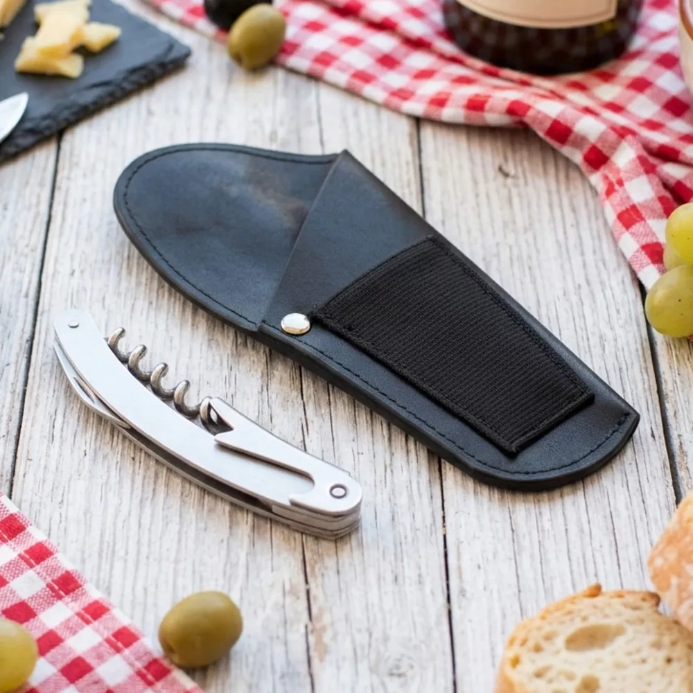 Lederhülle für ein Messer oder einen Korkenzieher