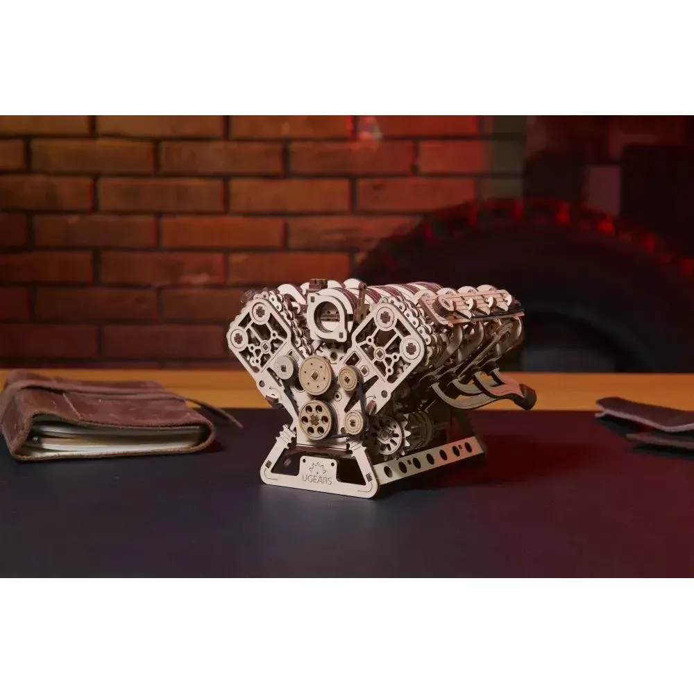 Mechanischer V8-Motor aus Holz zum Zusammenbauen
