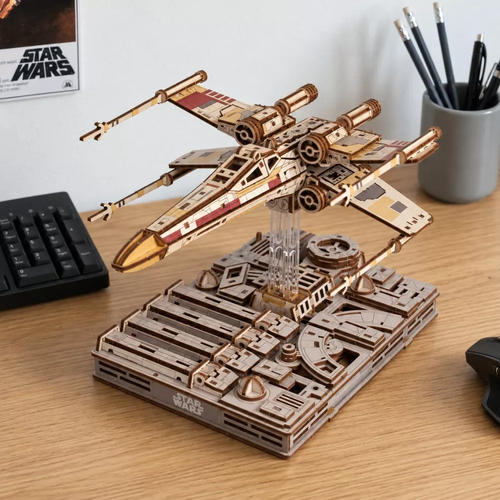 3D-Holzmodell Luke Skywalkers X-Wing Star Wars