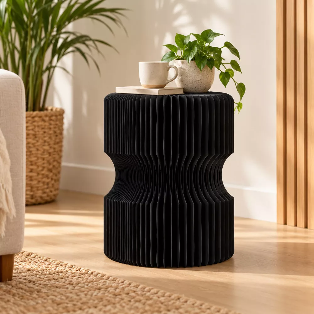 Schwarzer faltbarer Design-Hocker aus Kraftpapier 38 cm