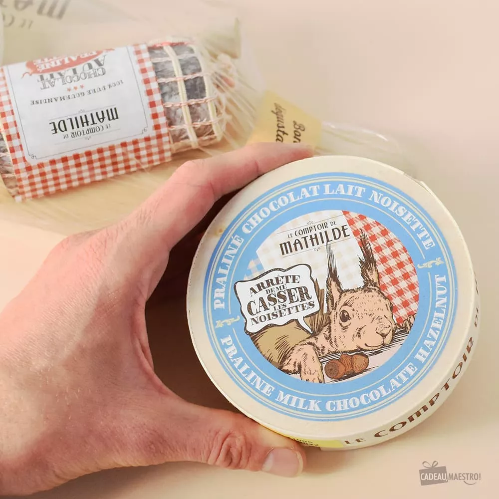 Saucisson et Camembert Chocolat avec Planche et Couteau à Découper Camembert au chocolat praliné