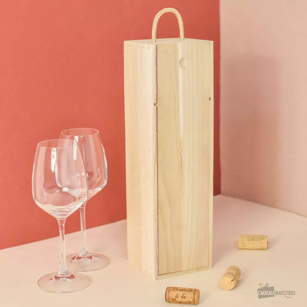 Holzkiste mit Weinflasche coffret en bois vin