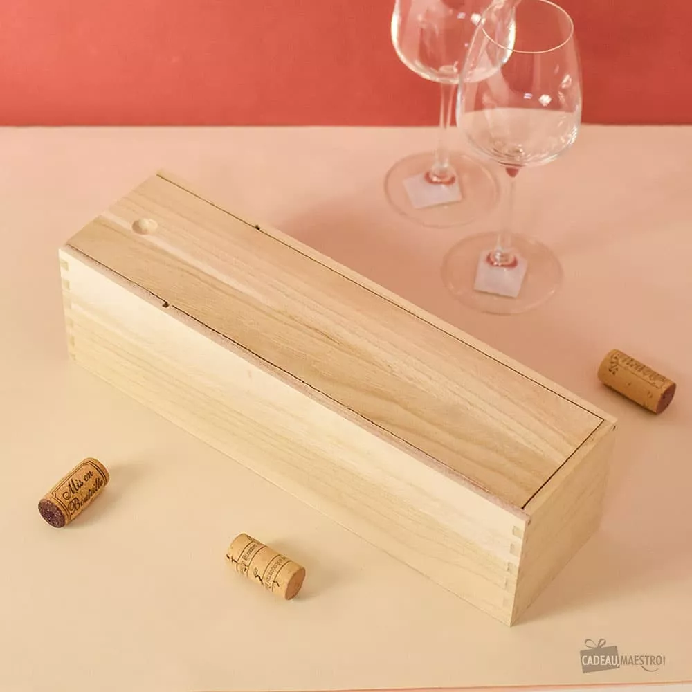 Holzkiste mit Weinflasche coffret cadeau vin