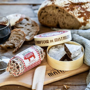 Saucisson et Camembert Chocolat avec Planche et Couteau à Découper saucisson en chocolat